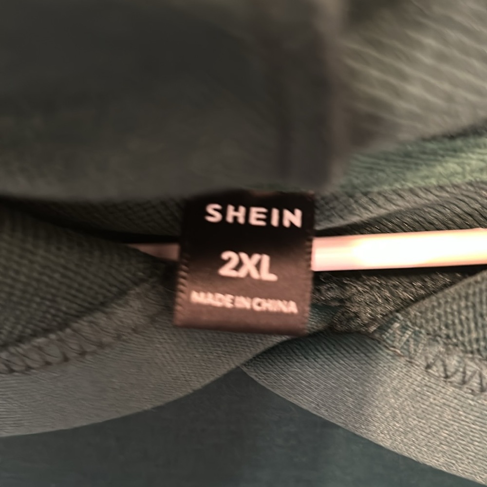 SHEIN Graphic Hoodie Green SIZE: 2XL new without tags - Picture 2 of 5